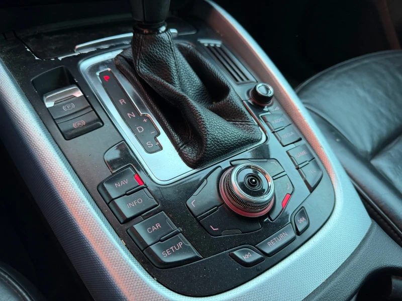 Audi Q5 3.0D* 4x4* LED, снимка 12 - Автомобили и джипове - 52136684