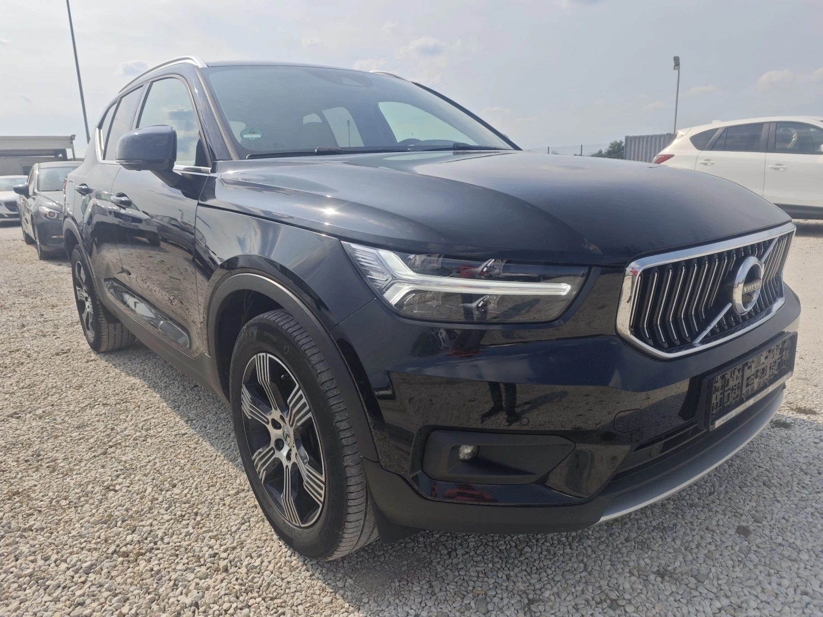 Volvo XC40 Inscription 2.0 190ps - изображение 3