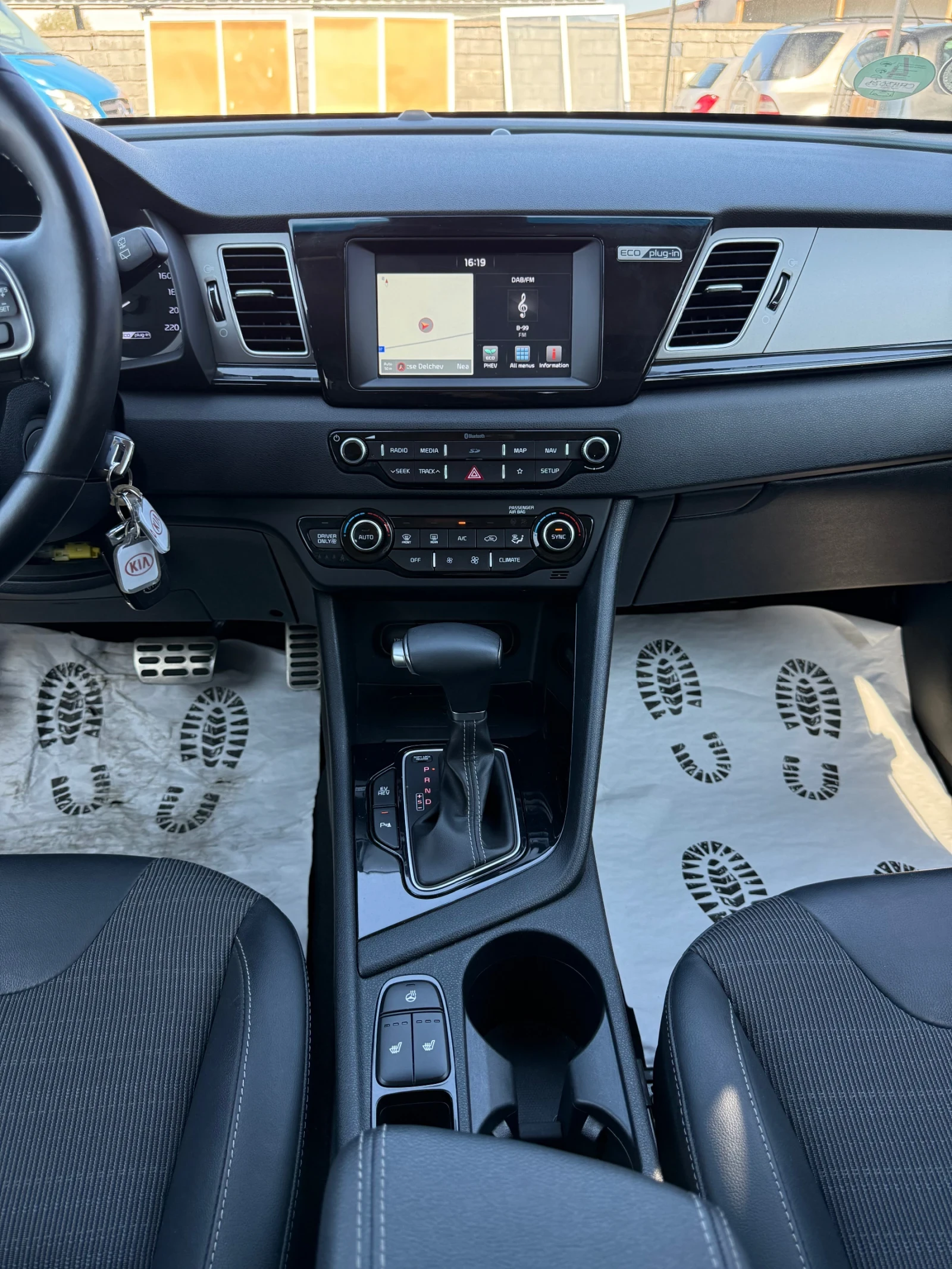 Kia Niro 1.6i/105hp/Plug-in Hybrid/60 000km - изображение 8