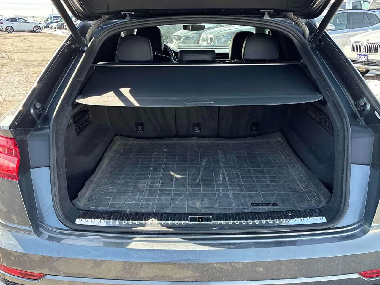 Audi Q8 * Technik * CARFAX * ЦЕНА ДО БГ, снимка 15 - Автомобили и джипове - 53749312