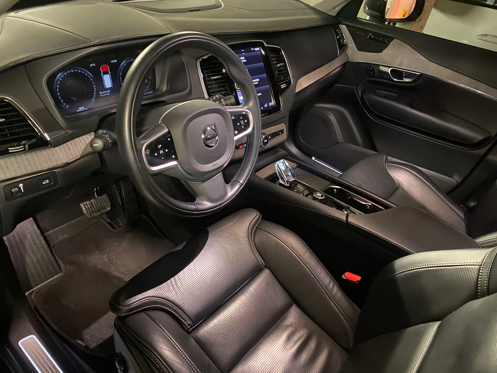 Volvo Xc90, снимка 3 - Автомобили и джипове - 53773751