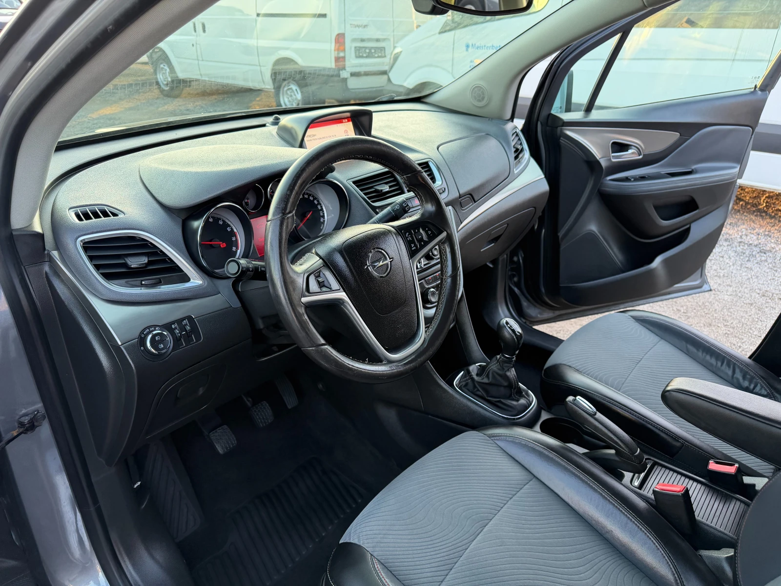Opel Mokka 1.4 ITALIA, снимка 10 - Автомобили и джипове - 53831589