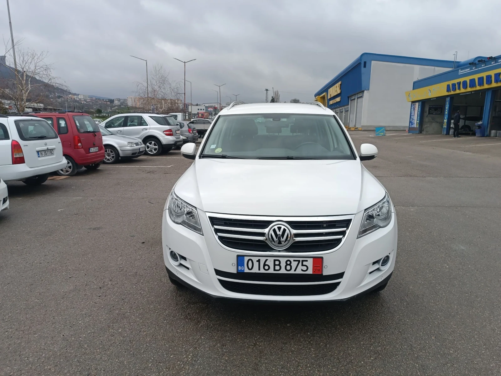 VW Tiguan, снимка 2 - Автомобили и джипове - 54056600
