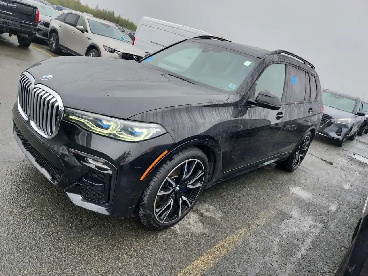 BMW X7 * xDrive50i * ЛАЗЕР * H/K * PANO * ОБДУХВАНЕ * 360