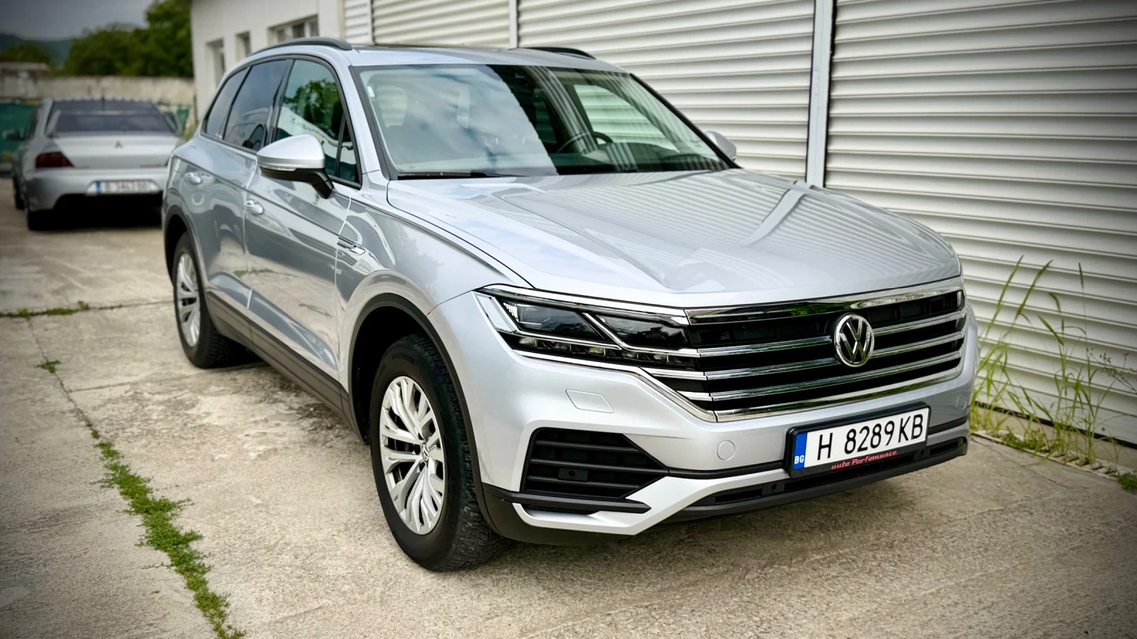 VW Touareg 3.0 TDI MATRIX Panorama, снимка 2 - Автомобили и джипове - 55376344