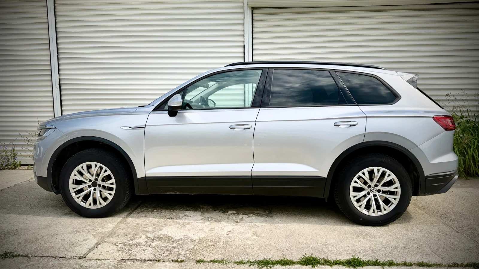 VW Touareg 3.0 TDI MATRIX Panorama, снимка 7 - Автомобили и джипове - 55376344