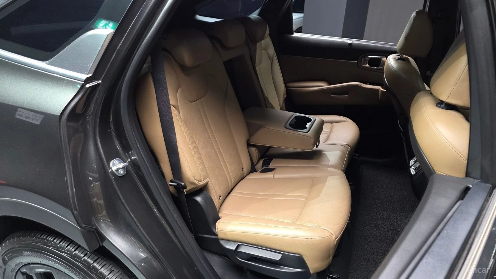 Kia Sorento HEV-1.6* SIGNATURE* 360CAMERA* BLIND-SPOT* , снимка 15 - Автомобили и джипове - 55641952