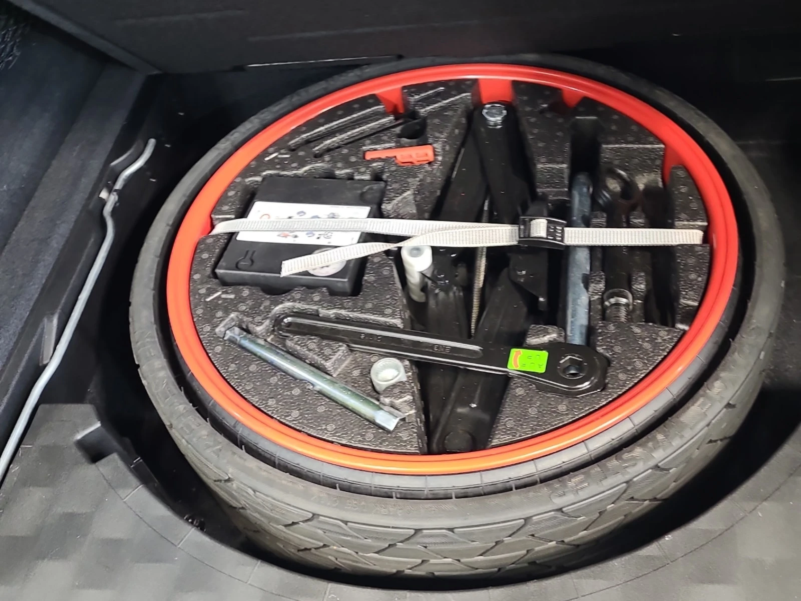 Porsche Cayenne * Turbo AWD * CARFAX * ОПЦИЯ ЗА ФИНАНСИРАНЕ * , снимка 15 - Автомобили и джипове - 55842583