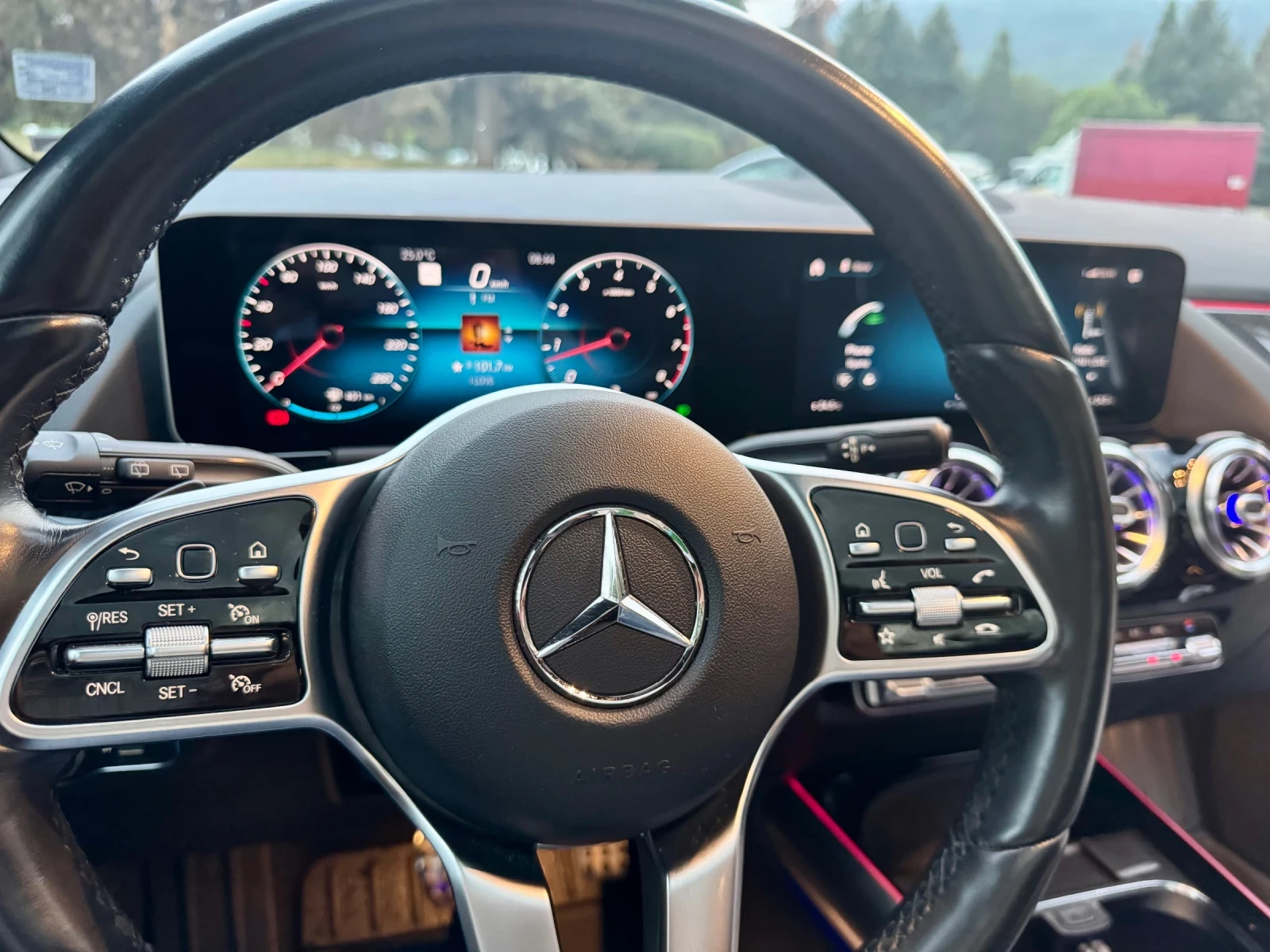 Mercedes-Benz GLA 250, снимка 13 - Автомобили и джипове - 56151817