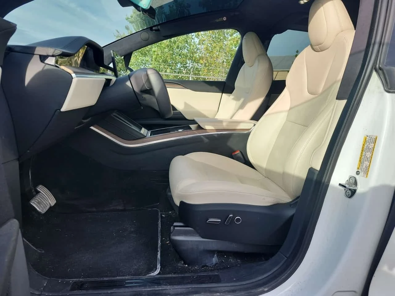 Tesla Model X * AWD * KEYLESS * ПОДГРЕВ * ОБДУХВАНЕ * , снимка 7 - Автомобили и джипове - 56480046