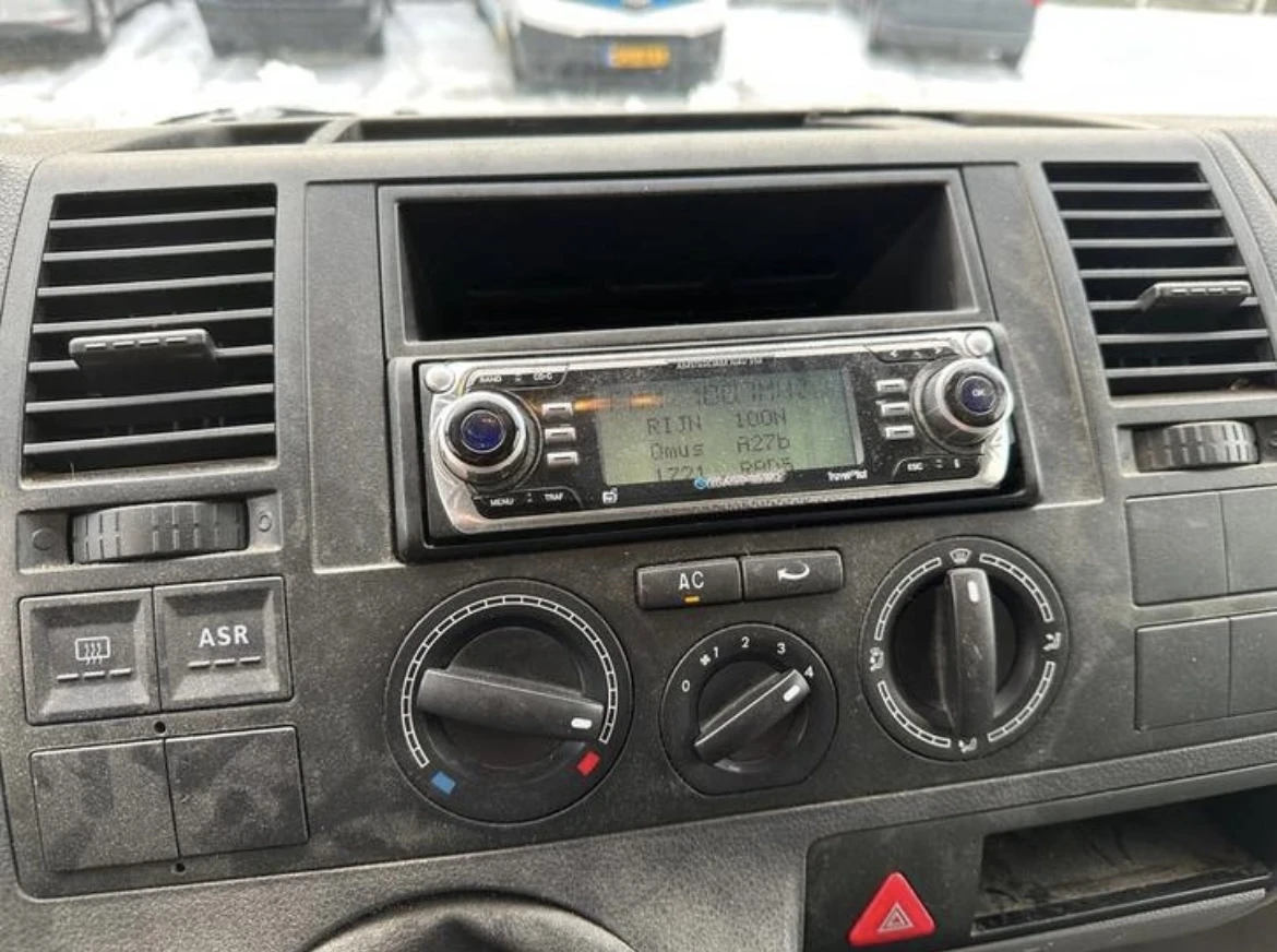 VW T5 1.9 TDI Климатик  - изображение 9