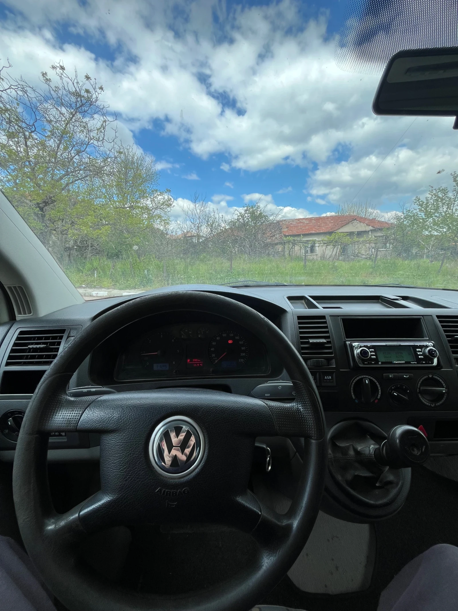 VW T5 1.9 TDI Климатик , снимка 12 - Бусове и автобуси - 53775329