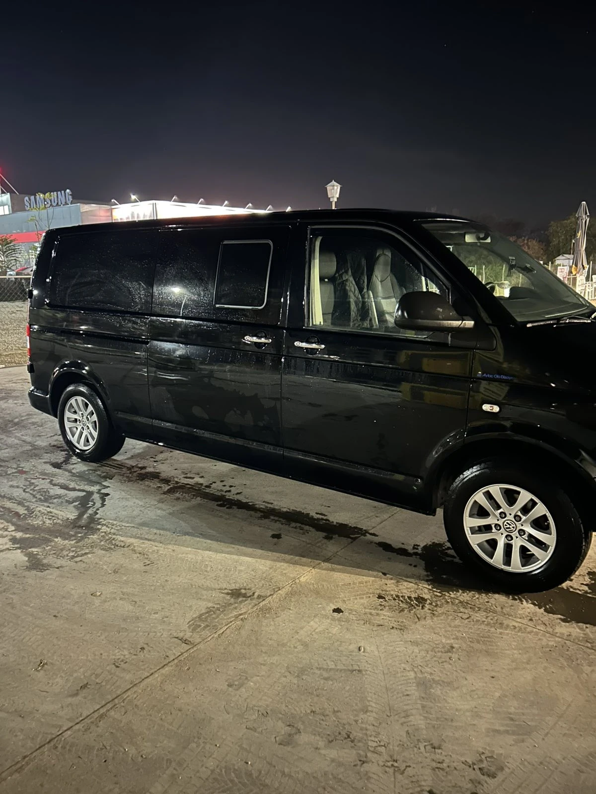 VW T5, снимка 2 - Бусове и автобуси - 55448969
