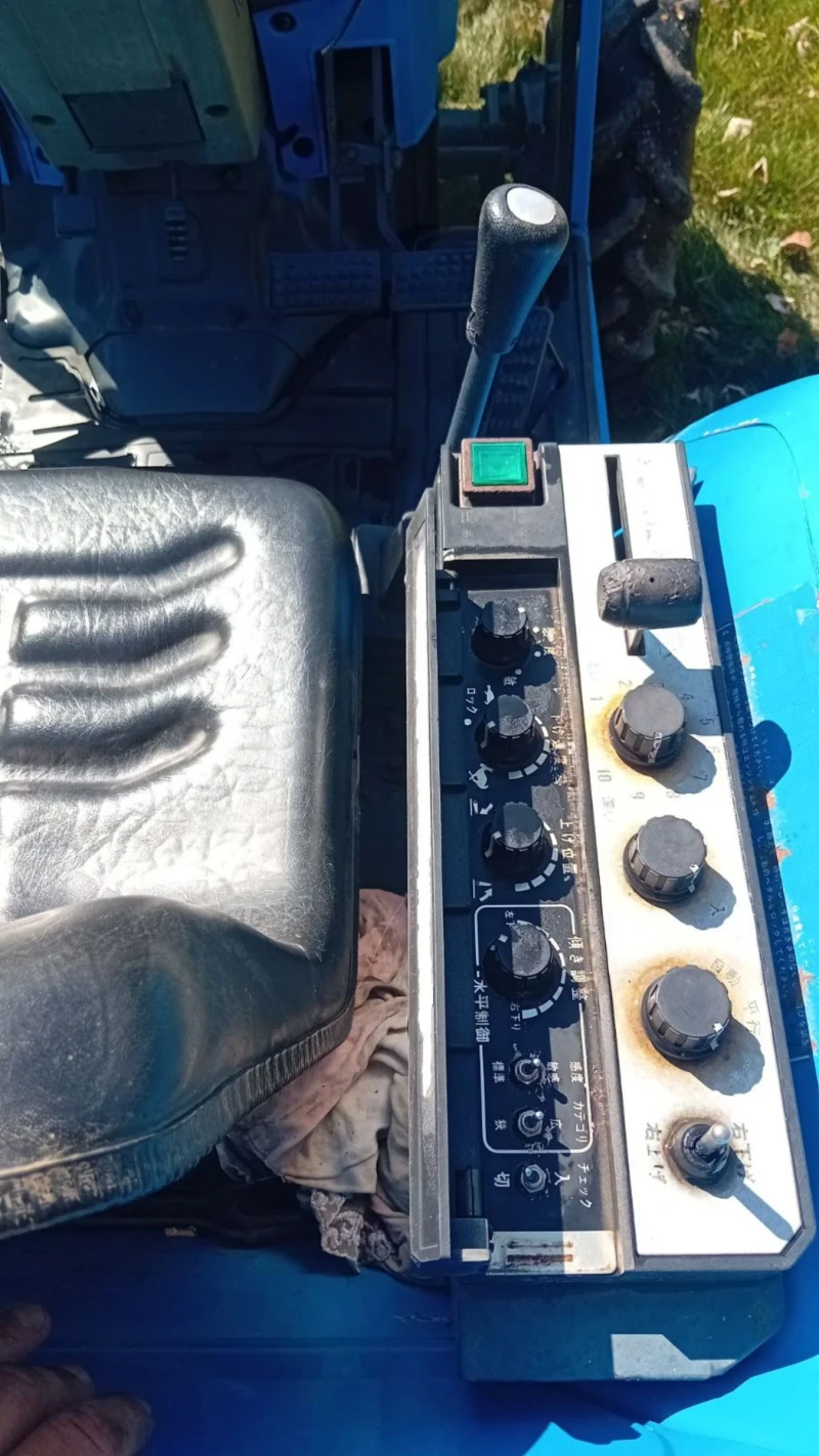 Трактор ISEKI 235, снимка 5 - Селскостопанска техника - 52390253