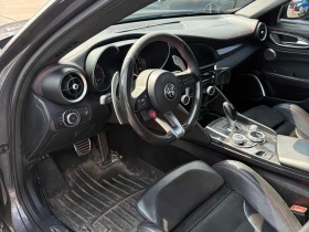 Alfa Romeo Giulia * Quadrifoglio* АВТОКРЕДИТ  БЕЗ ПЪРВОНАЧАЛНА ВНОСК, снимка 15