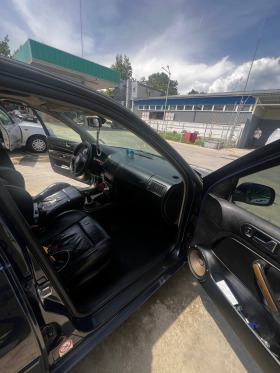 VW Golf 1.8Т, снимка 10 - Автомобили и джипове - 45754490