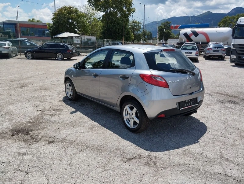 Mazda 2 1.3i FACELIFT  Euro 5, снимка 5 - Автомобили и джипове - 46529708