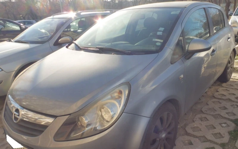 Opel Corsa GTL, снимка 4 - Автомобили и джипове - 48407726