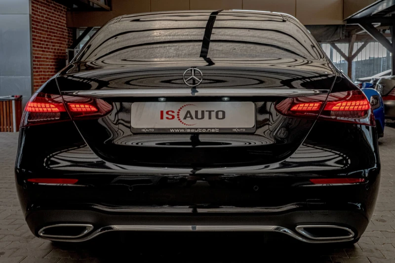 Mercedes-Benz E 200 AMG Line/Камера 360/MBUX/Dynamic/HuD/Collision , снимка 4 - Автомобили и джипове - 51253552