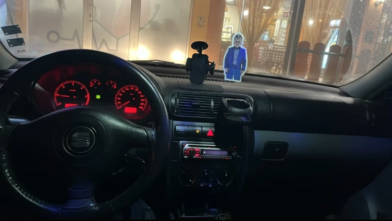 Seat Leon, снимка 6 - Автомобили и джипове - 52929398