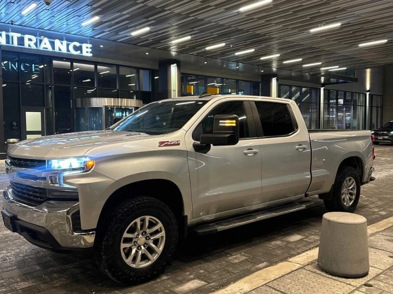 Chevrolet Silverado * LT * CARFAX * БЕЗ ПЪРВОНАЧАЛНА ВНОСКА, снимка 2 - Автомобили и джипове - 53219317