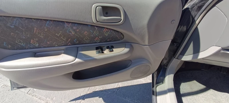 Toyota Corolla, снимка 7 - Автомобили и джипове - 53368711