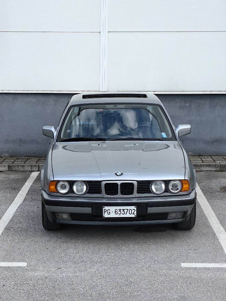 BMW 520, снимка 2 - Автомобили и джипове - 45084022