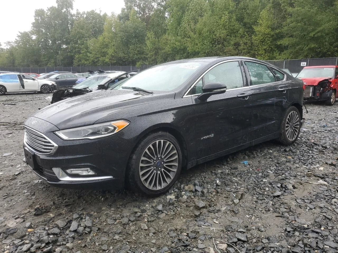 Ford Fusion Hybrid Titanium FWD - изображение 2