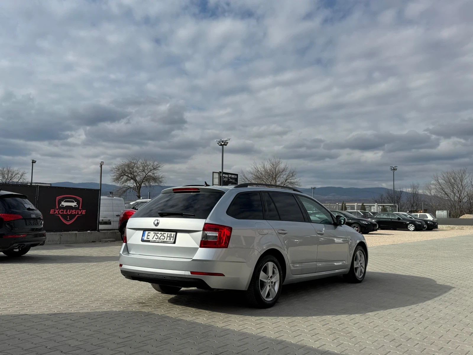 Skoda Octavia 1.6TDI AVTOMAT TOP - изображение 5