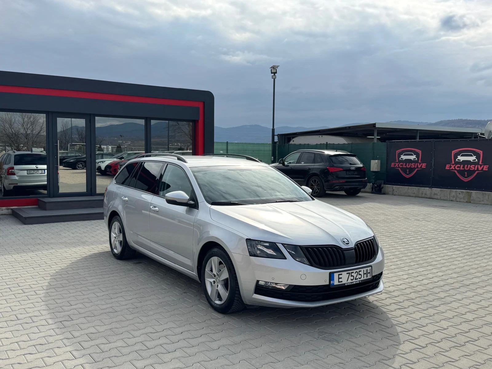 Skoda Octavia 1.6TDI AVTOMAT TOP - изображение 7