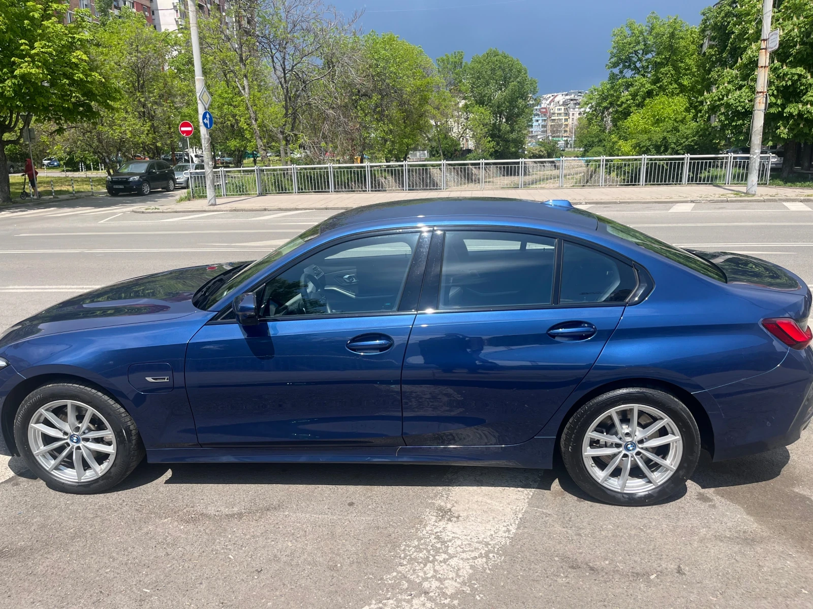 BMW 330 292hp 2к-та гуми джанти - изображение 7