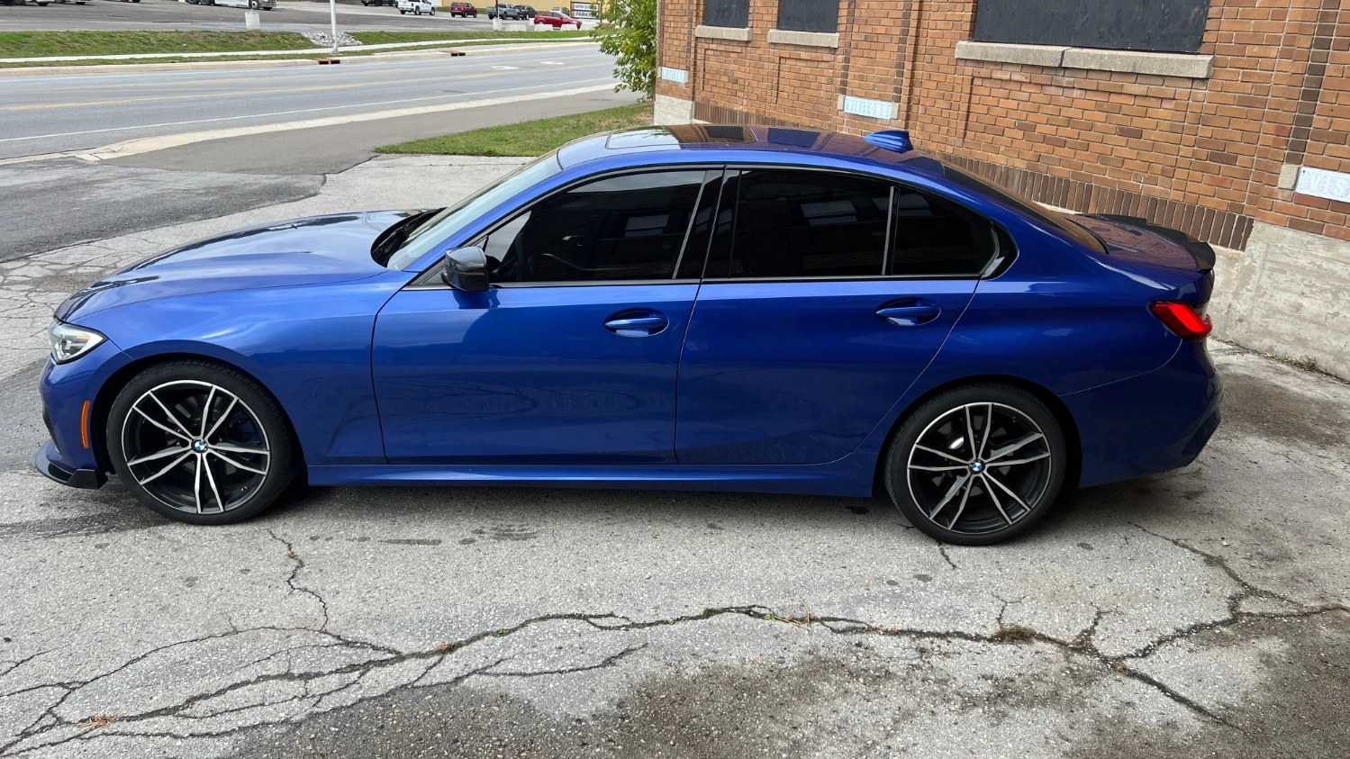 BMW 330 M-pkg* Harman/Kardon* Подгрев* Пано* Камера - изображение 6