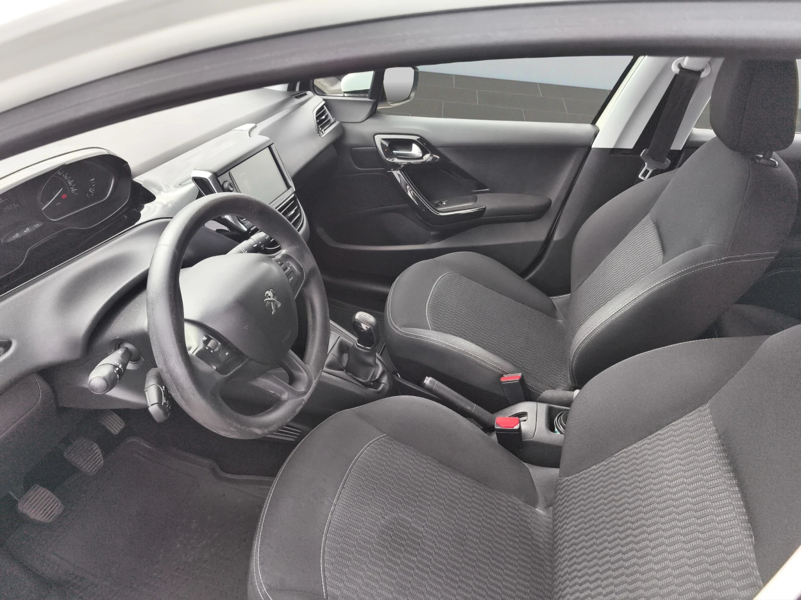 Peugeot 208 ACTIVE 1.2 VTi 68 BVM5 EURO 6.2/1807153 - изображение 10