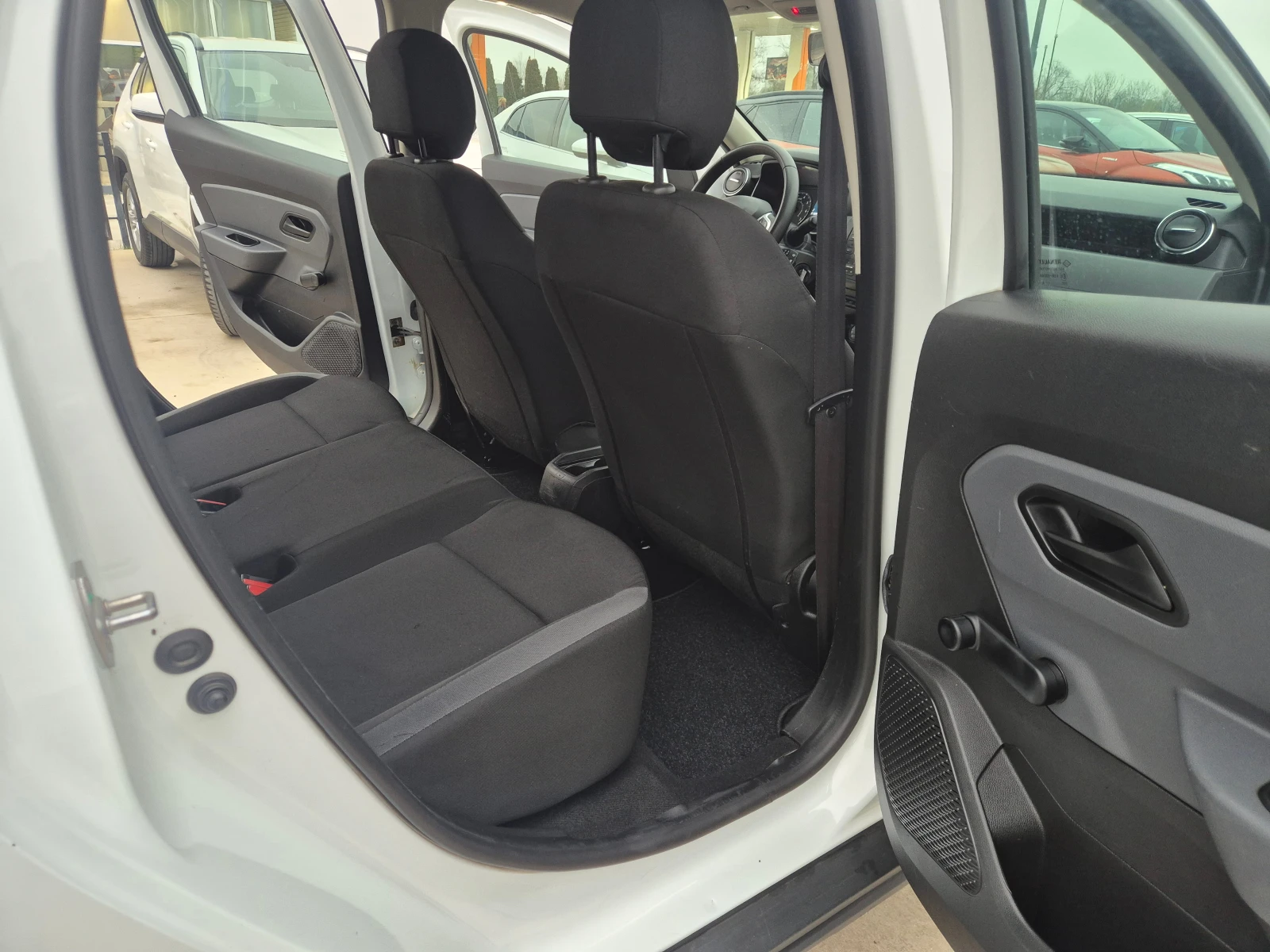 Dacia Dokker N1 4x4 M/T1.5 DCI  - изображение 10