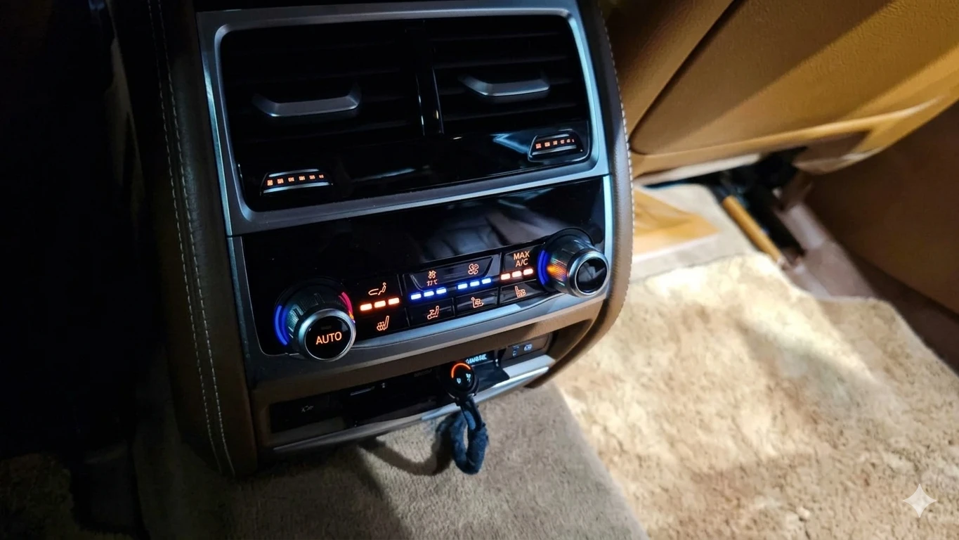 BMW 750 SOFT CLOSE* TV* ЩОРИ* ОБДУХ* МАСАЖИ, снимка 8 - Автомобили и джипове - 53916003