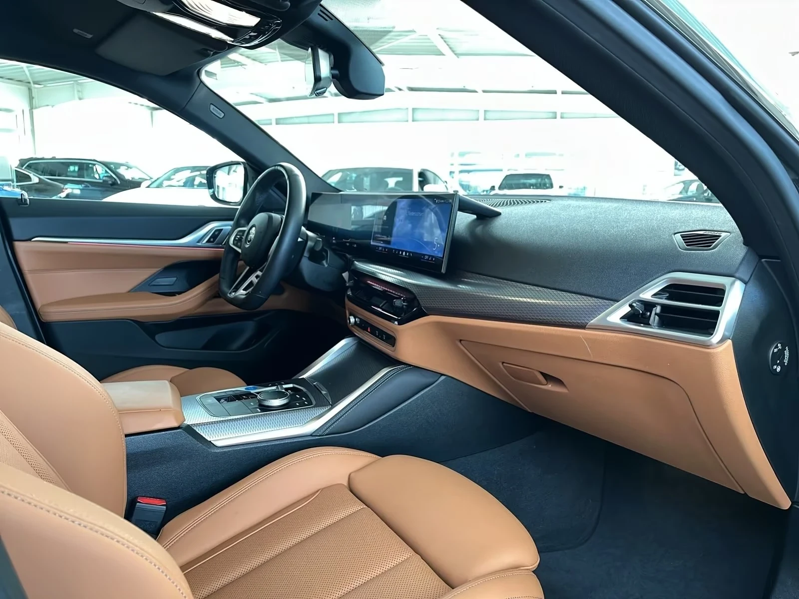 BMW i4 eDrive40 Gran Coupe M Sport 360  Head-Up, снимка 11 - Автомобили и джипове - 54070651