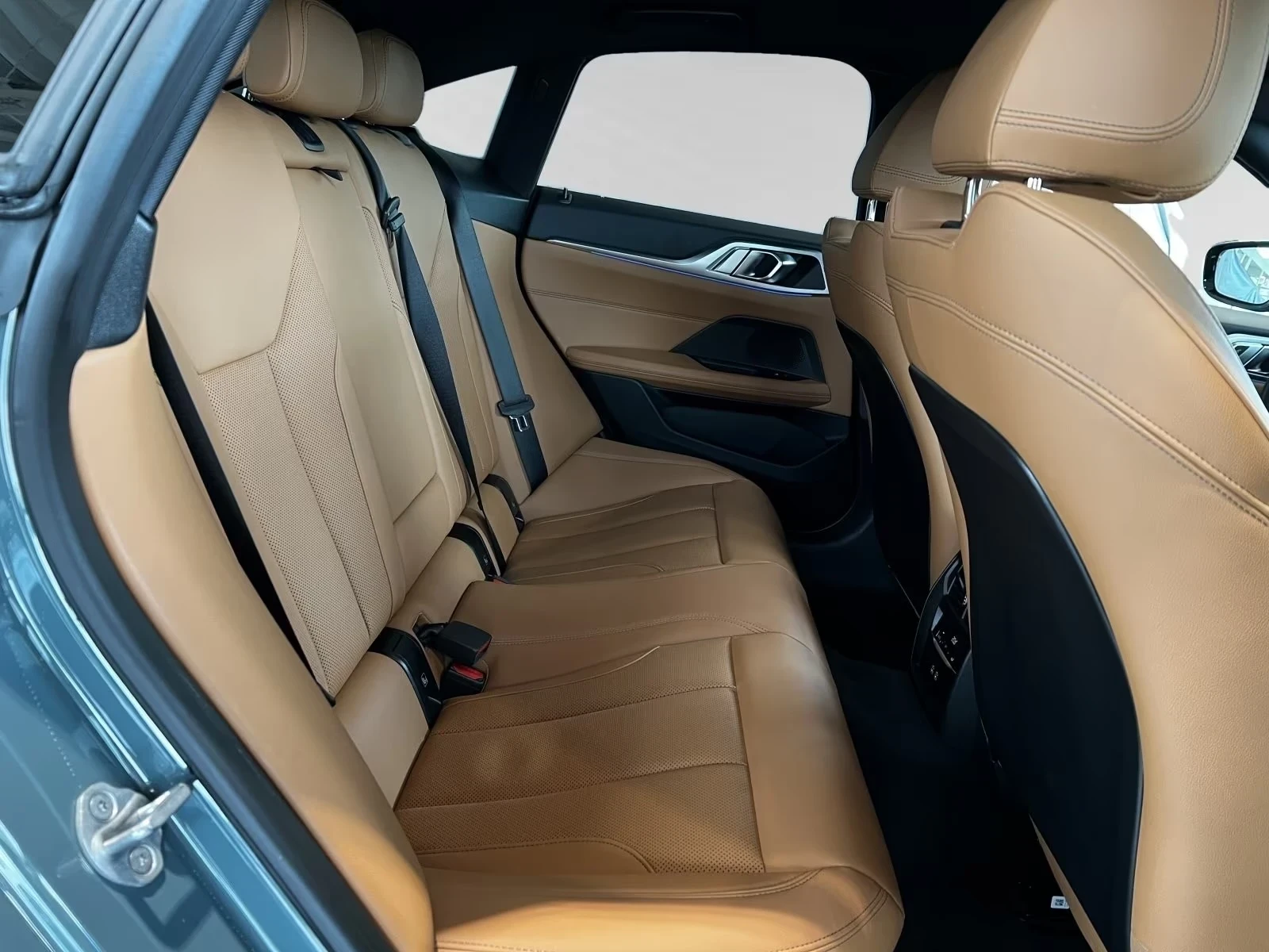 BMW i4 eDrive40 Gran Coupe M Sport 360  Head-Up | Mobile.bg � ����������� 10