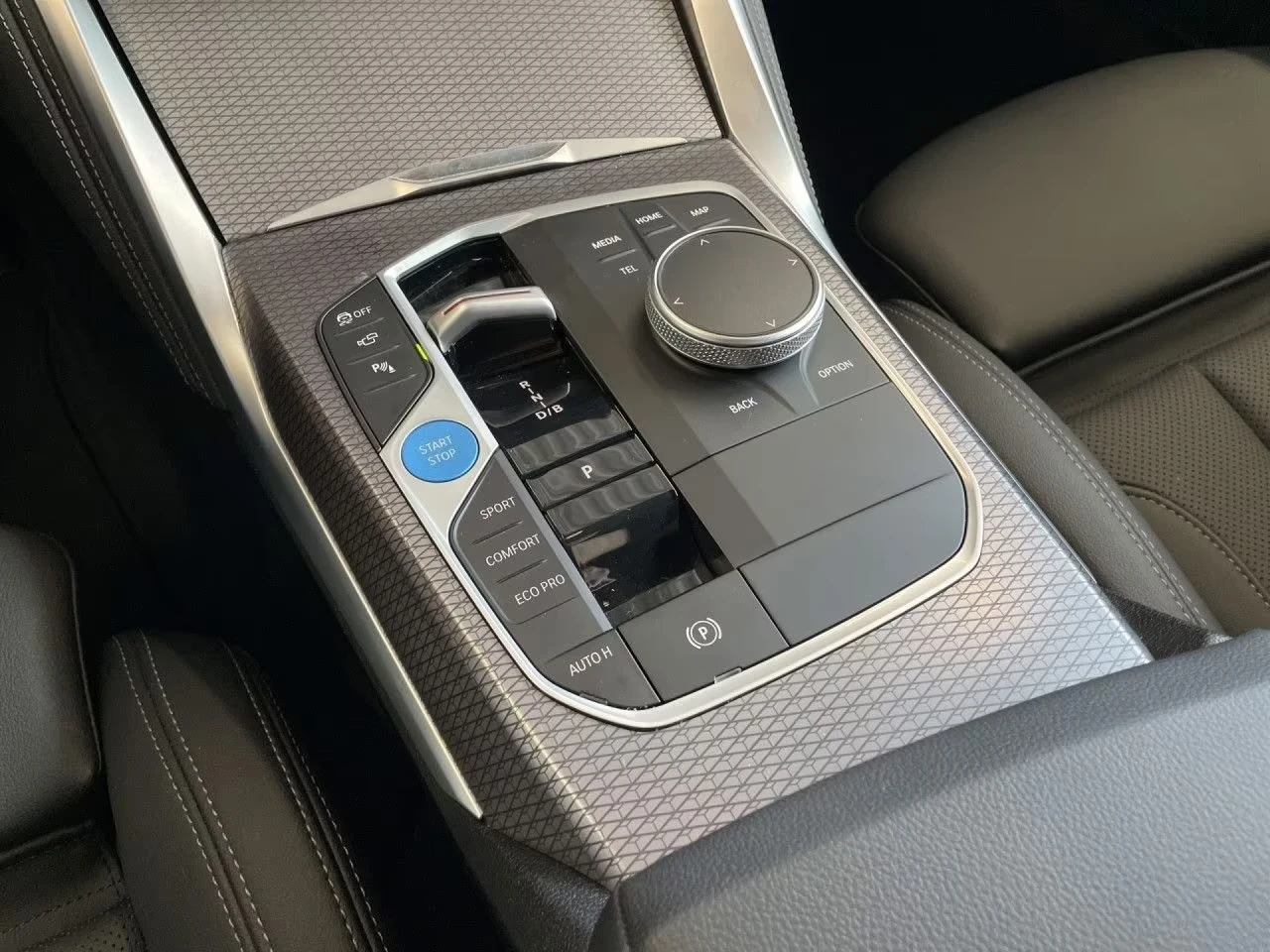 BMW i4 eDrive40 Gran Coupe M Sport 360  Head-Up, снимка 12 - Автомобили и джипове - 54070651