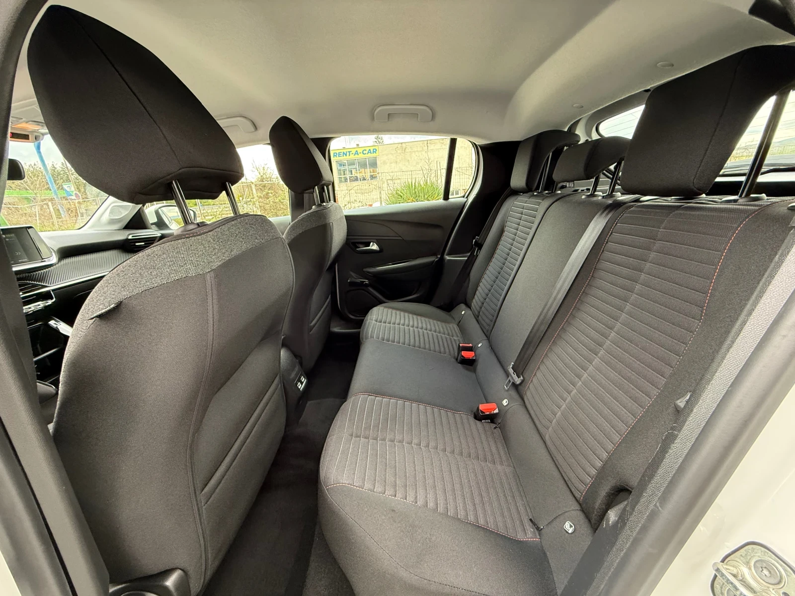 Peugeot 208 e/50kWh* FULL LED* NAVI* COC* KTEO, снимка 10 - Автомобили и джипове - 54311896