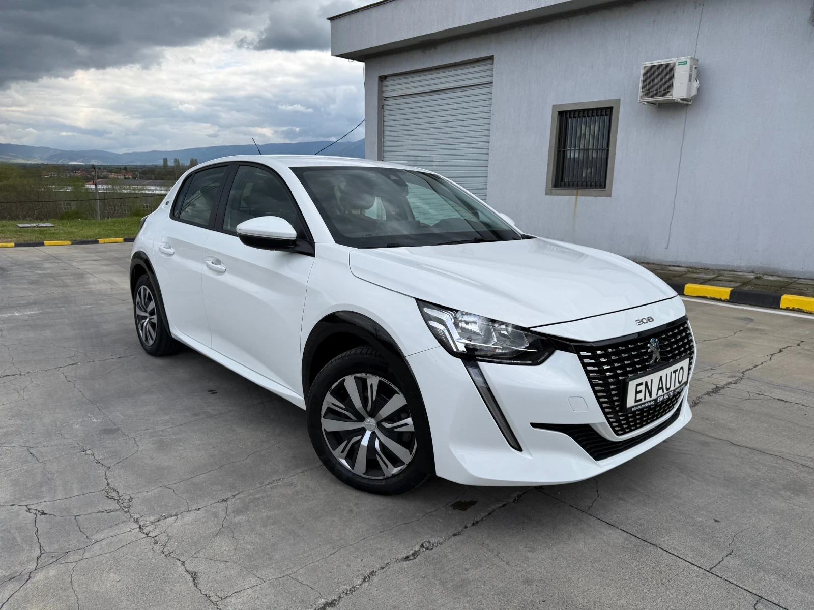 Peugeot 208 e/50kWh* FULL LED* NAVI* COC* KTEO, снимка 3 - Автомобили и джипове - 54311896