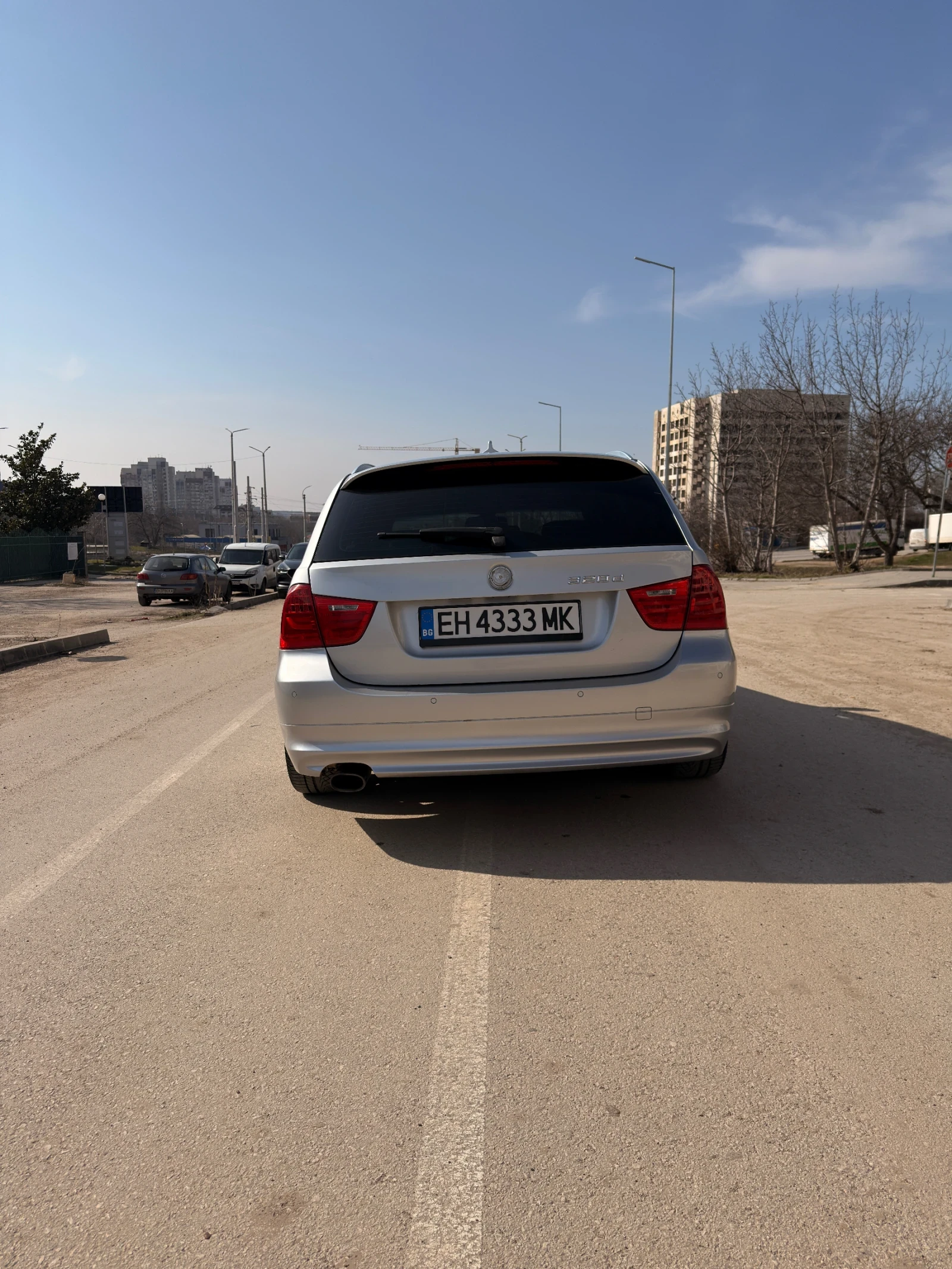 BMW 320, снимка 4 - Автомобили и джипове - 54554847