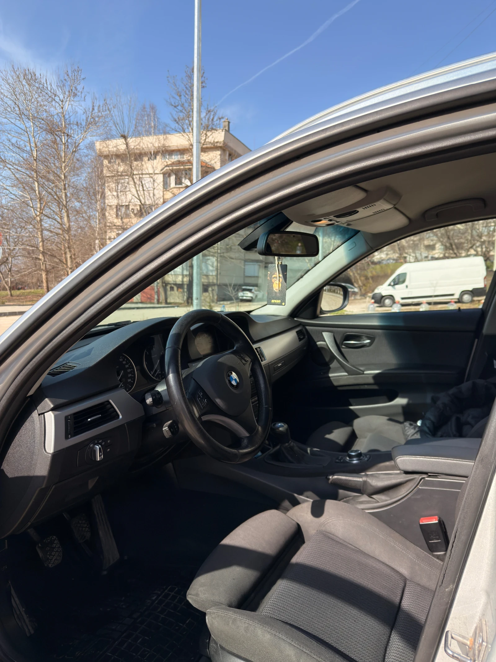 BMW 320, снимка 8 - Автомобили и джипове - 54554847