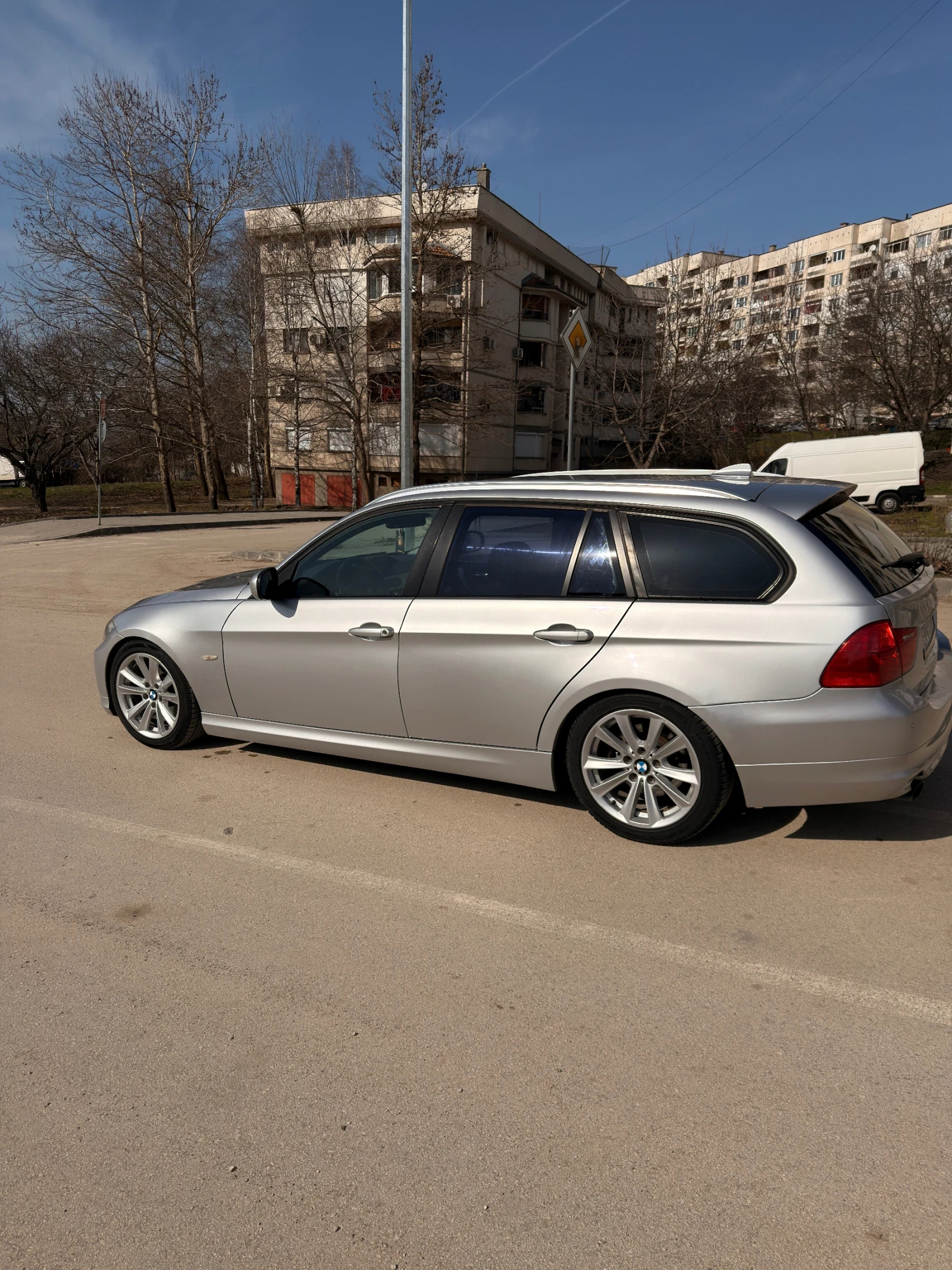 BMW 320, снимка 5 - Автомобили и джипове - 54554847