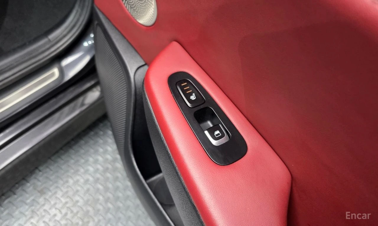 Kia Stinger 3.3 GT AWD* HARMAN KARDON* HEAD-UP* 360 CAM* , снимка 16 - Автомобили и джипове - 54623761
