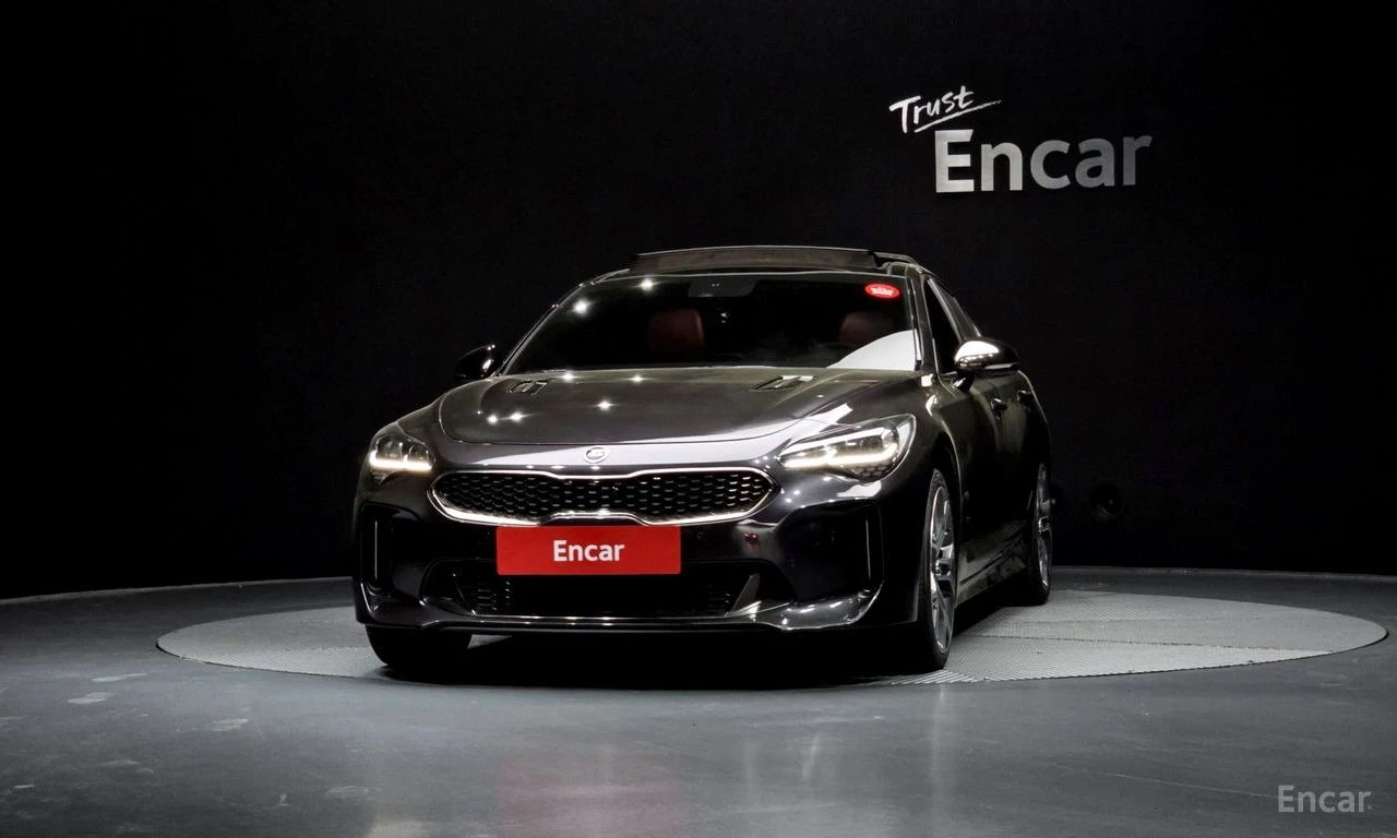 Kia Stinger 3.3 GT AWD* HARMAN KARDON* HEAD-UP* 360 CAM* , снимка 2 - Автомобили и джипове - 54623761