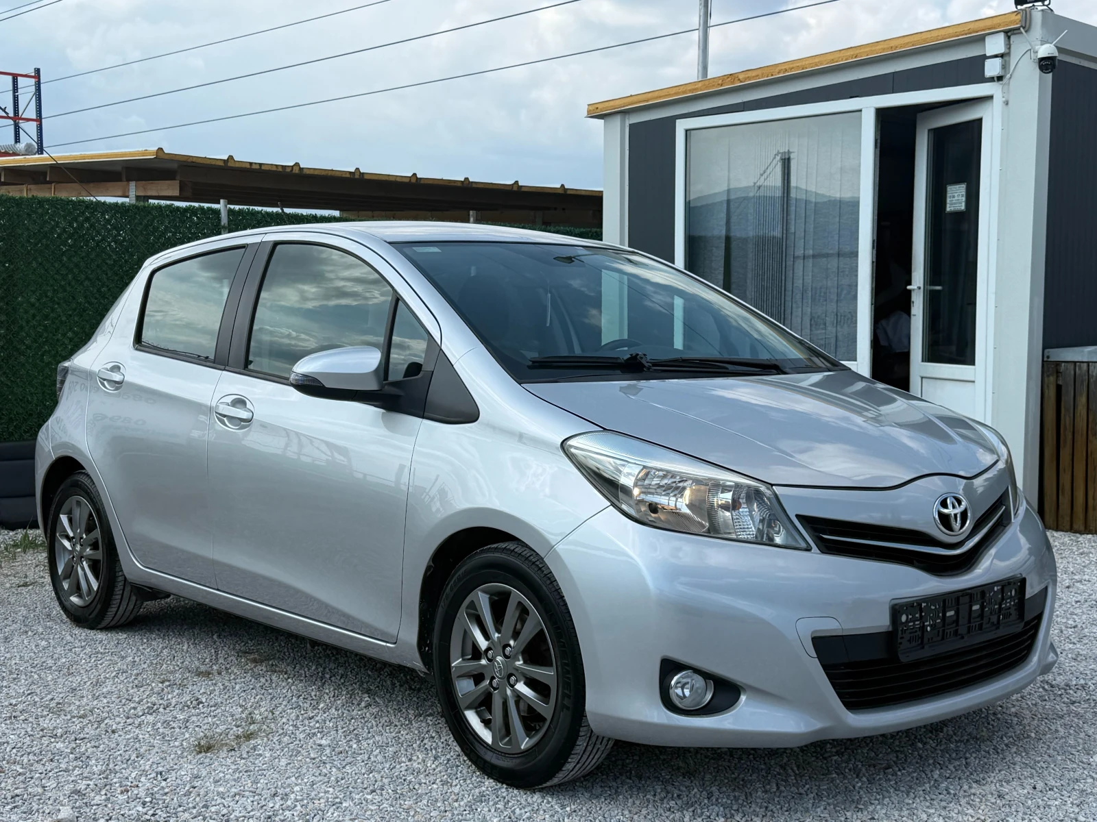 Toyota Yaris 1.4 d-4d Lounge ������� ��������� | Mobile.bg � ����������� 3