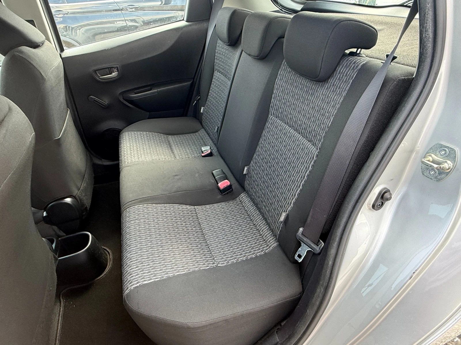 Toyota Yaris 1.4 d-4d Lounge ������� ��������� | Mobile.bg � ����������� 8
