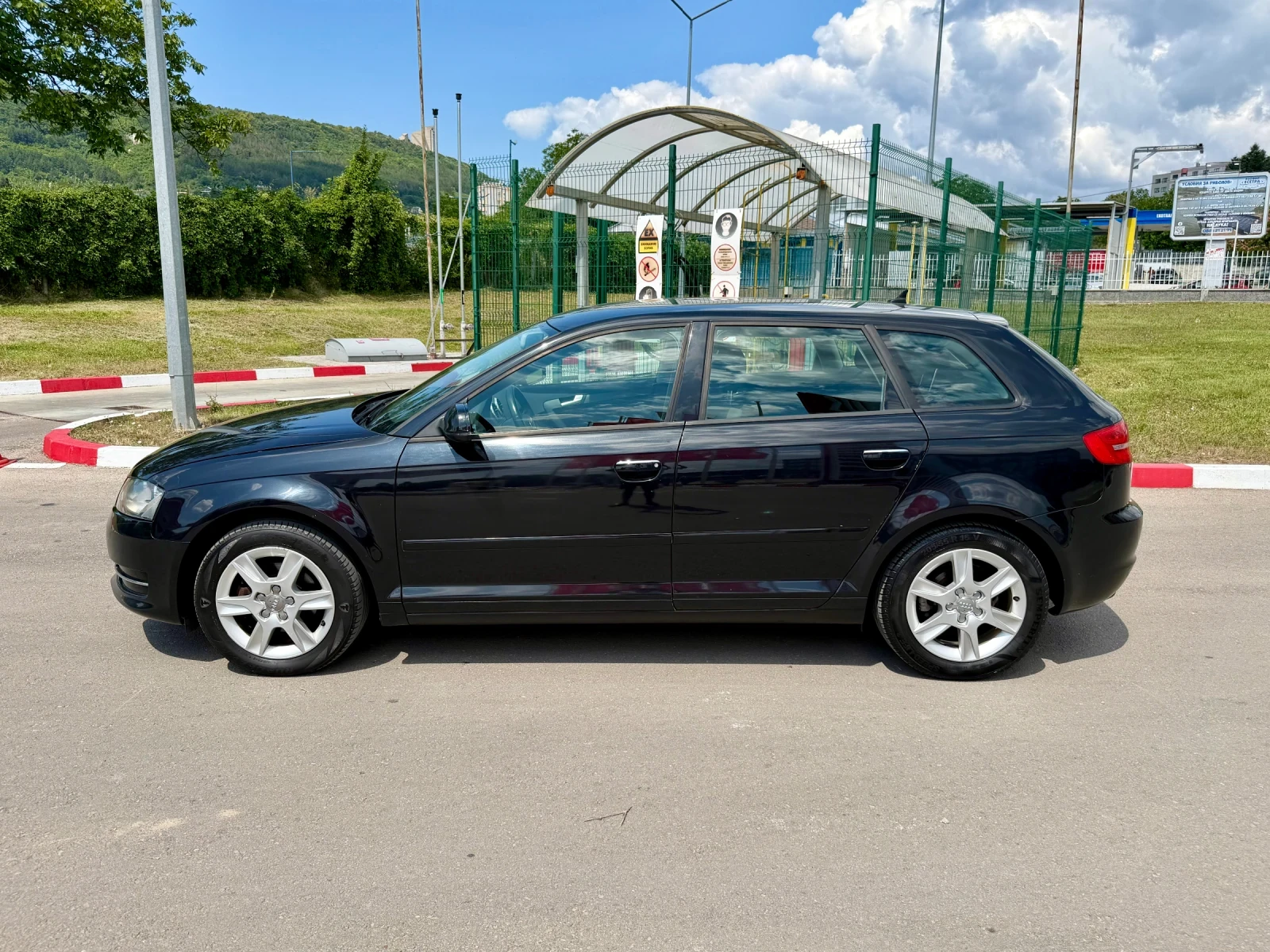 Audi A3 1.6TDI 105k NAVI TOP, снимка 10 - Автомобили и джипове - 55403027