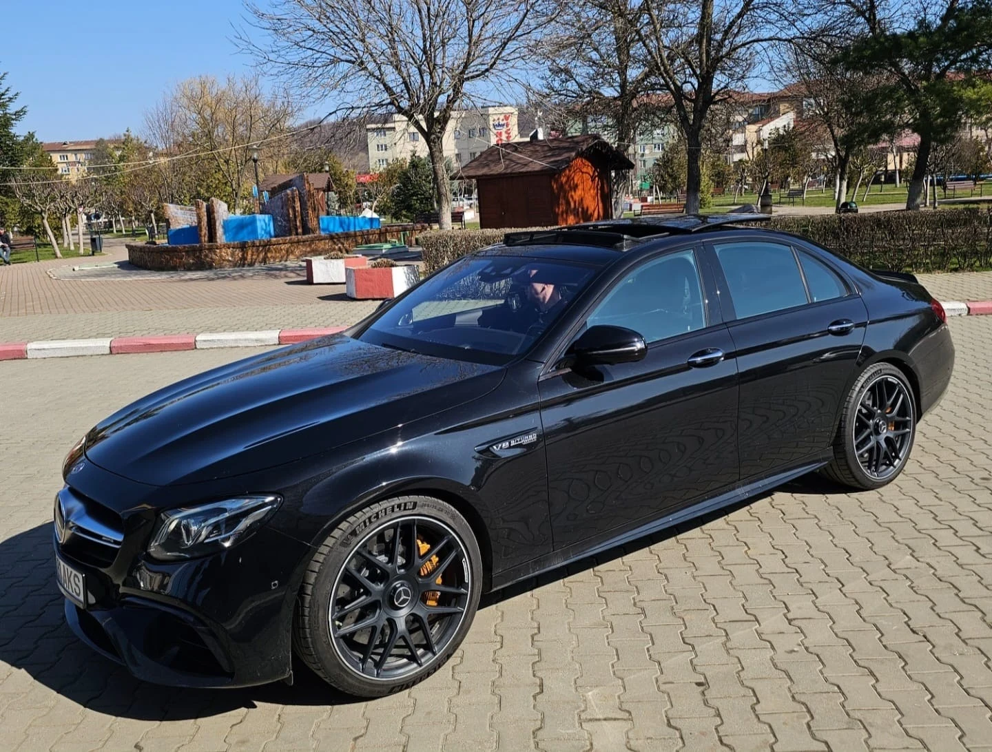 Mercedes-Benz E 63 AMG S | Ceramic | 3D Burmester | Panorama, снимка 5 - Автомобили и джипове - 55475413