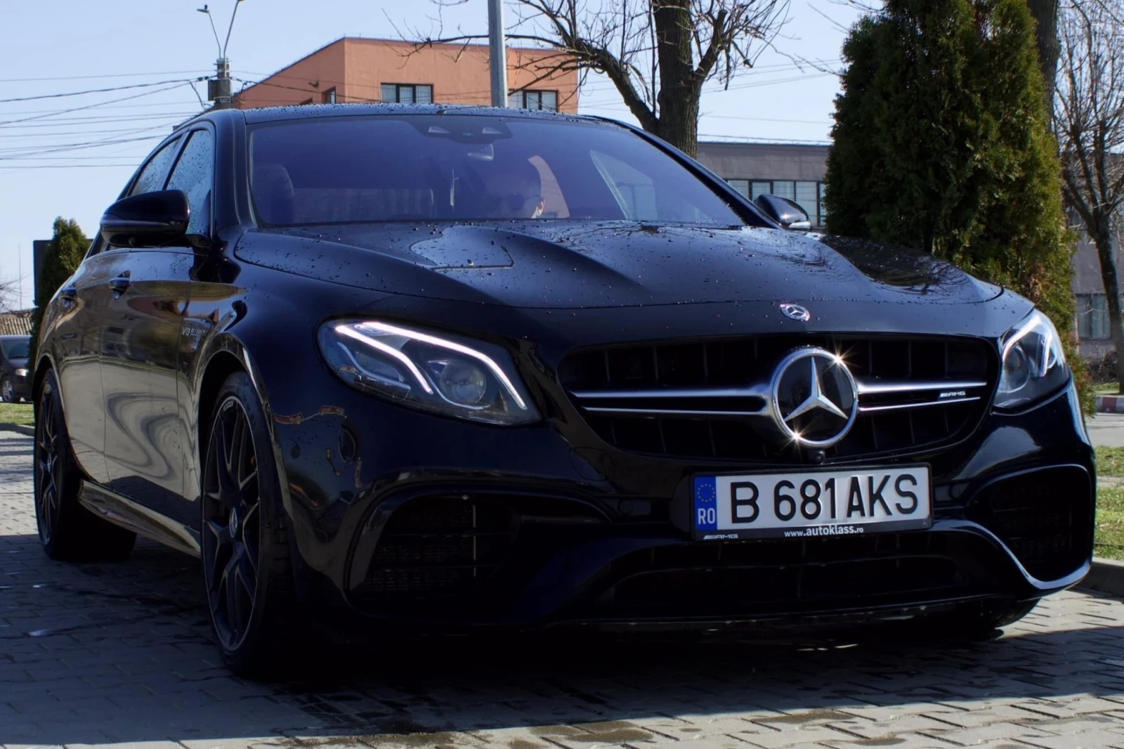 Mercedes-Benz E 63 AMG S | Ceramic | 3D Burmester | Panorama, снимка 4 - Автомобили и джипове - 55475413